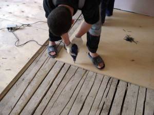 Плиточный пол по деревянному основанию